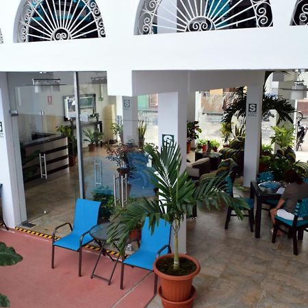 Hotel Jungle House Икитос Экстерьер фото
