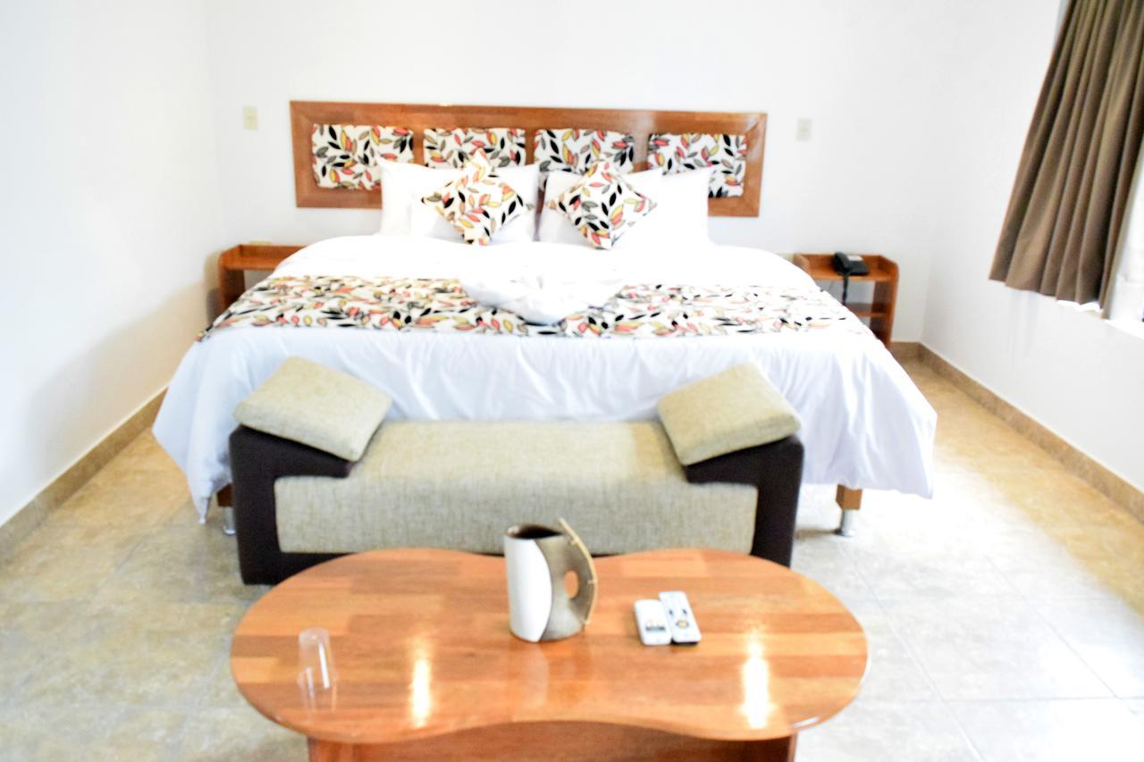 Hotel Jungle House Икитос Экстерьер фото