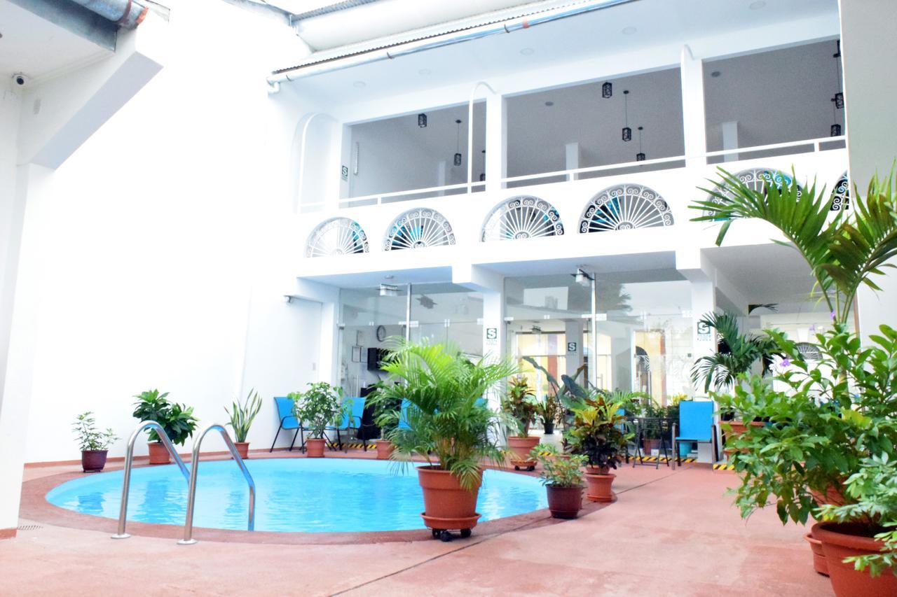 Hotel Jungle House Икитос Экстерьер фото