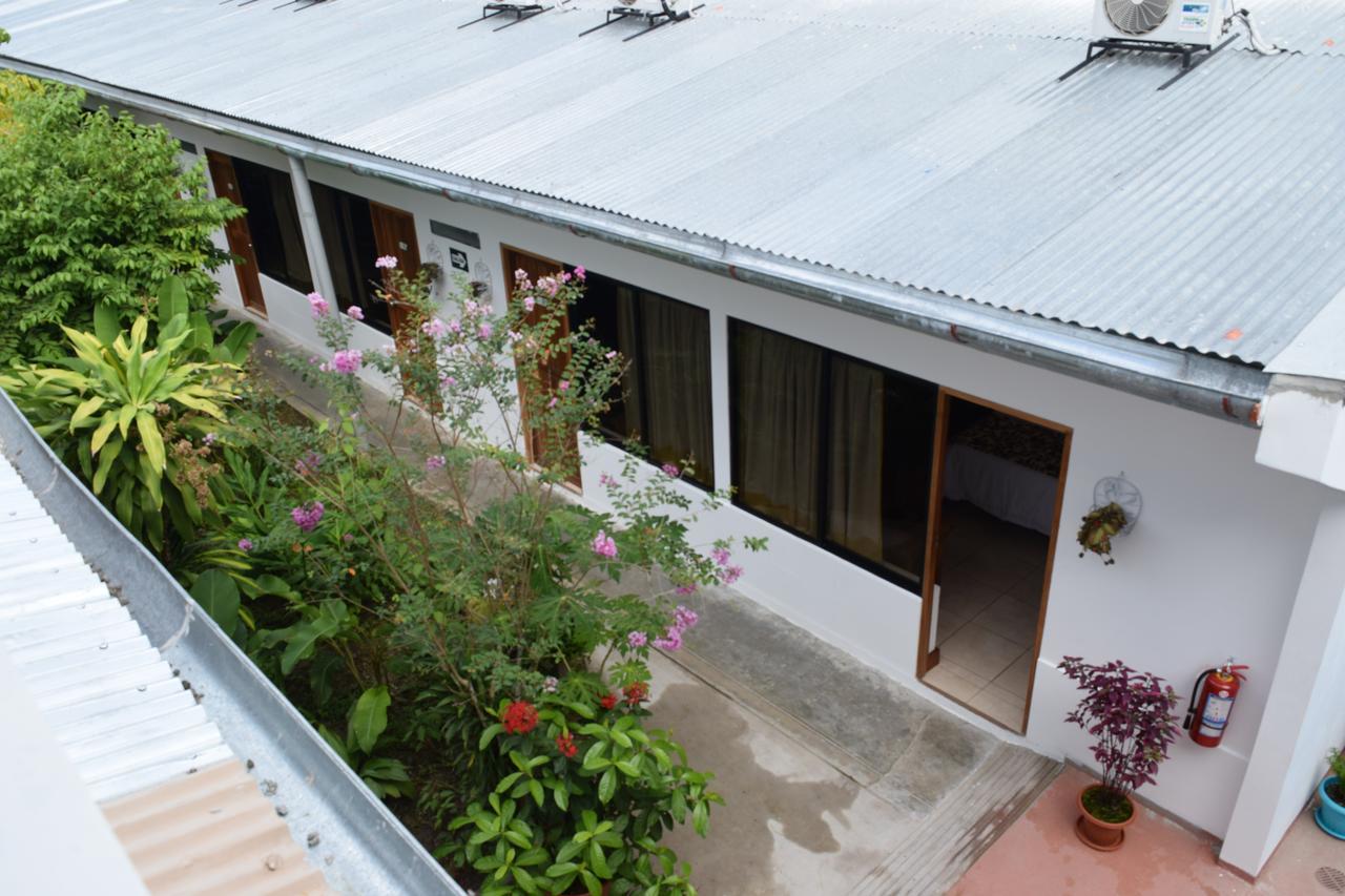 Hotel Jungle House Икитос Экстерьер фото
