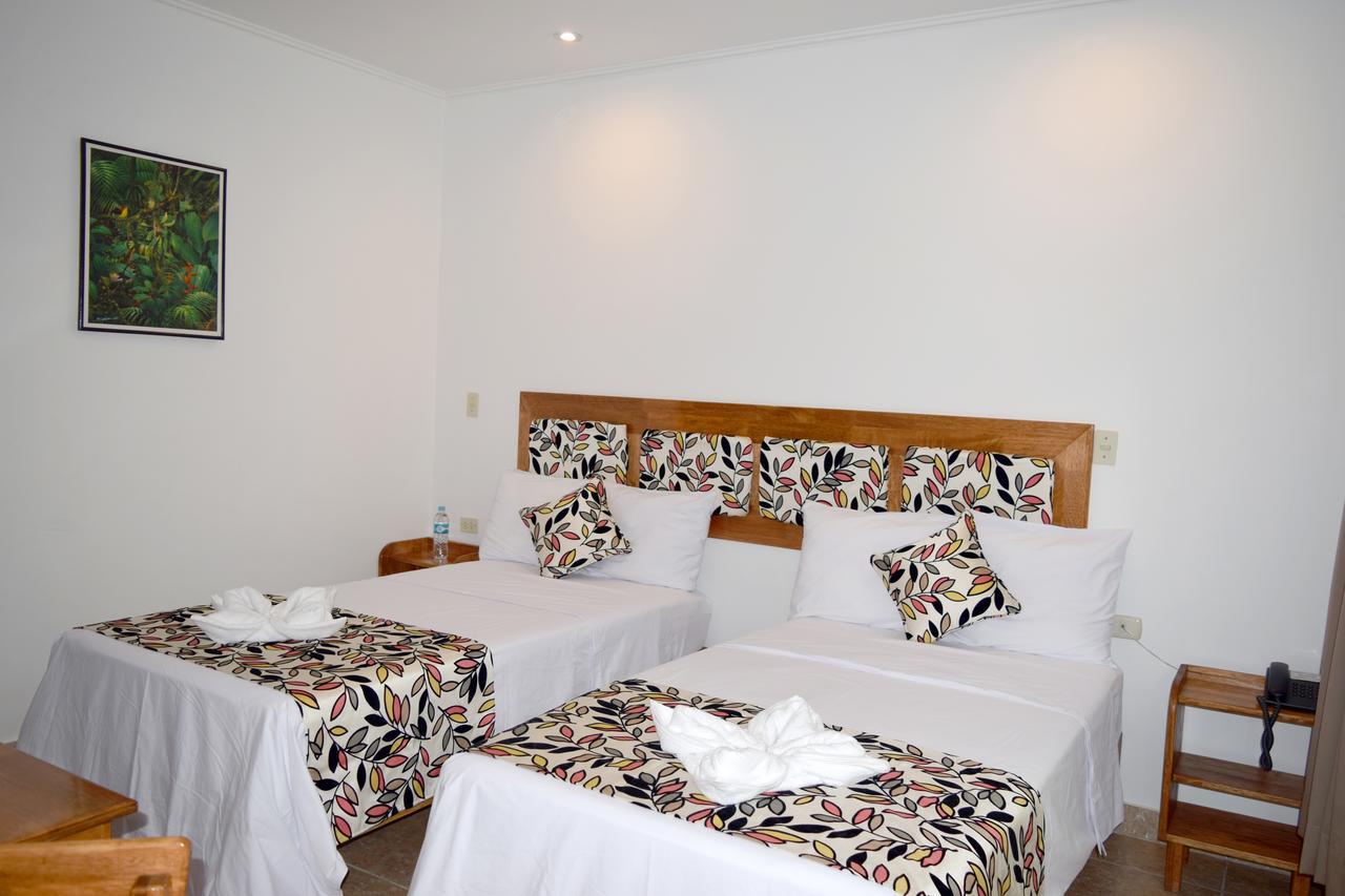 Hotel Jungle House Икитос Экстерьер фото