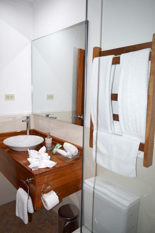Hotel Jungle House Икитос Экстерьер фото
