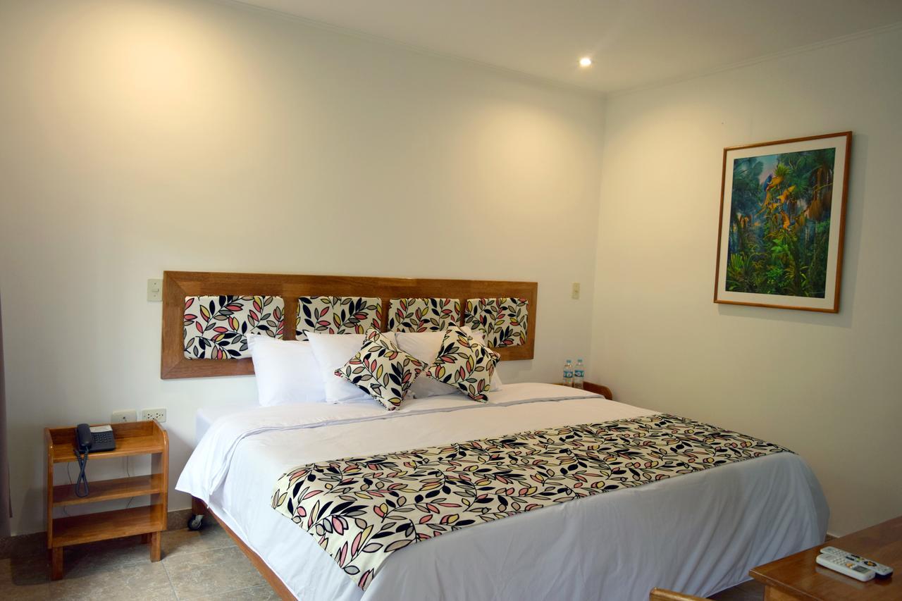 Hotel Jungle House Икитос Экстерьер фото