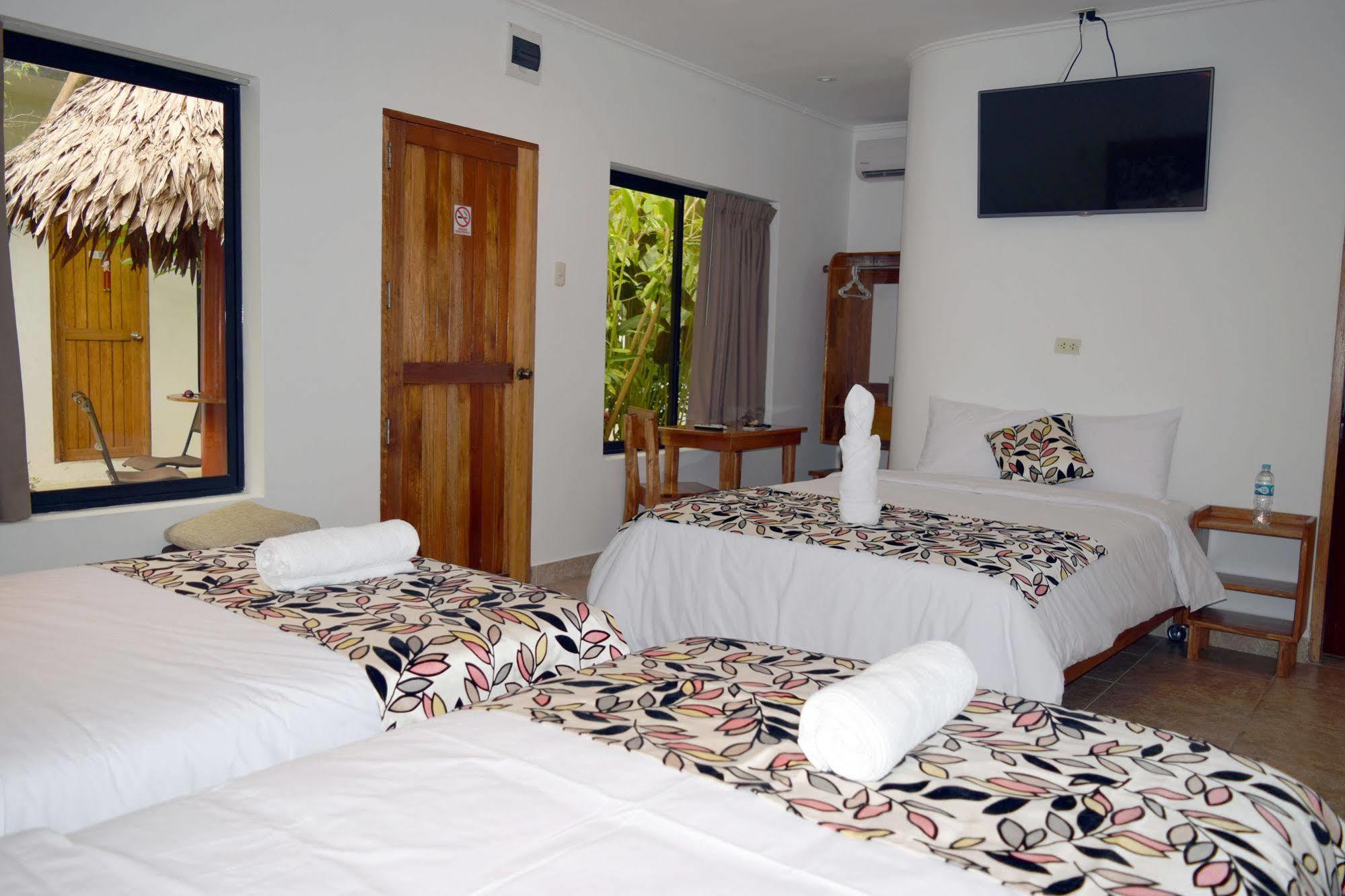 Hotel Jungle House Икитос Экстерьер фото