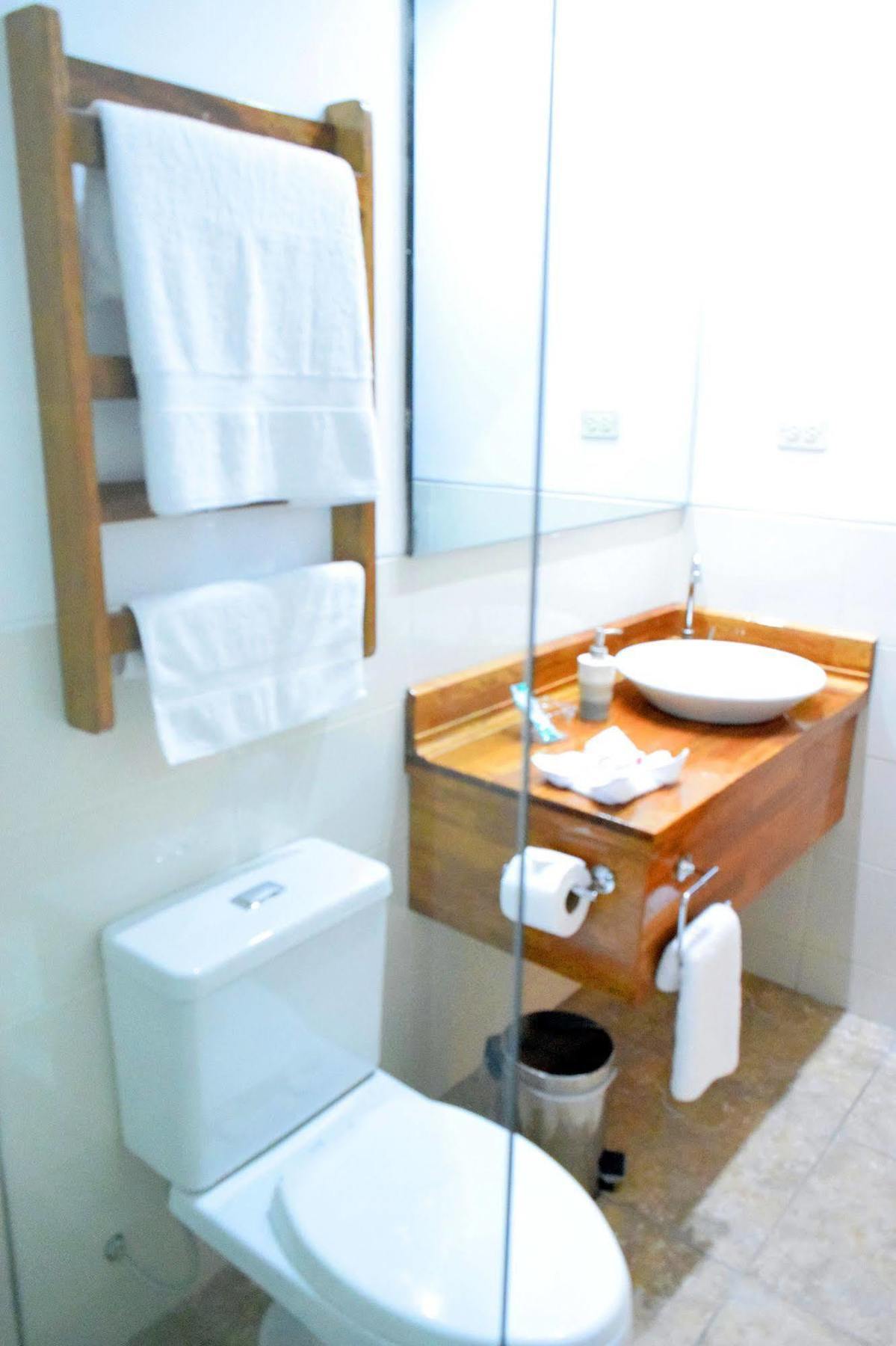 Hotel Jungle House Икитос Экстерьер фото