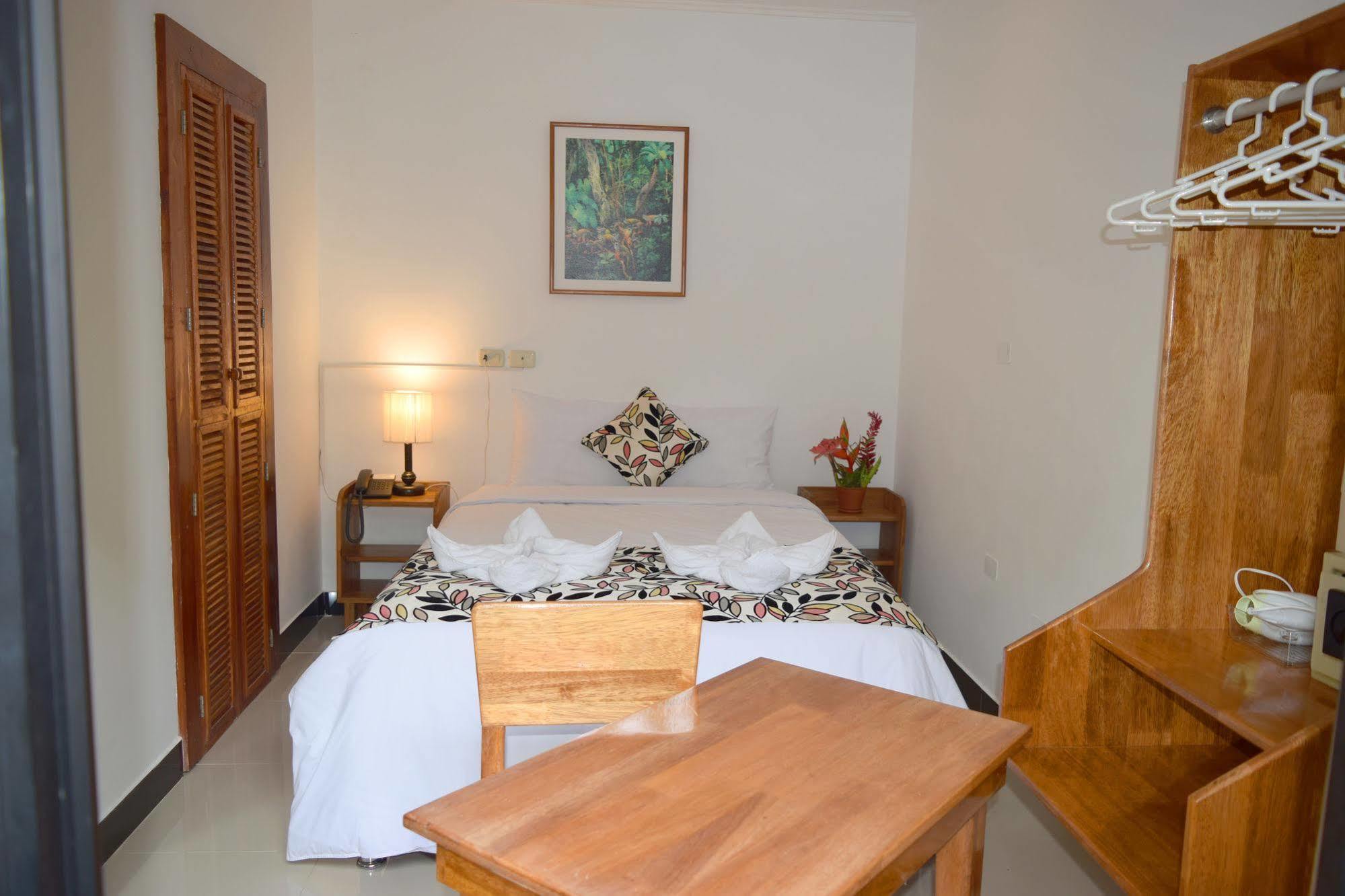 Hotel Jungle House Икитос Экстерьер фото