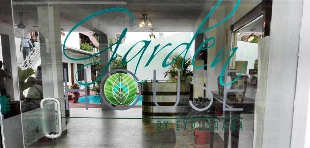 Hotel Jungle House Икитос Экстерьер фото